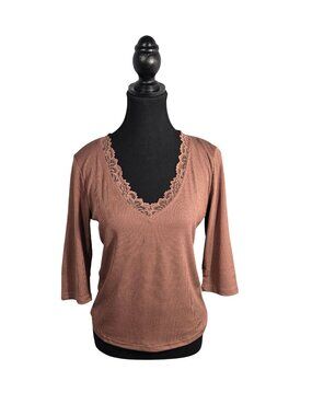 NWT | LUXVEER Mahogany Brown Ribbed V-Neck Top Eyelash Lace Trim 3/4 Sleeve | Me